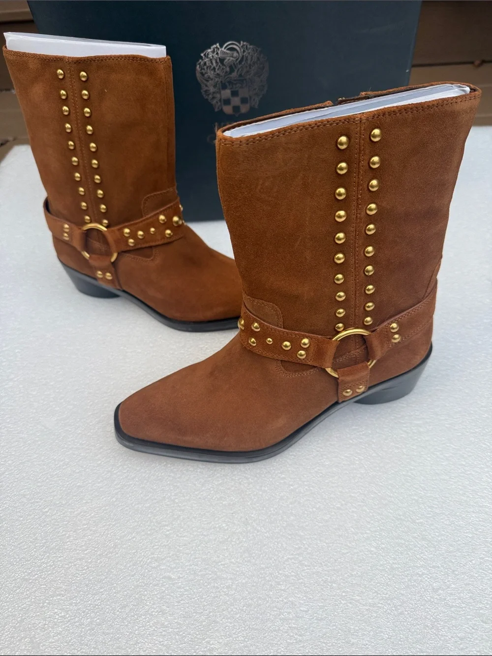 VINCE CAMUTO Roista Brown Suede Ankle Studded Boots 5.5 Western New